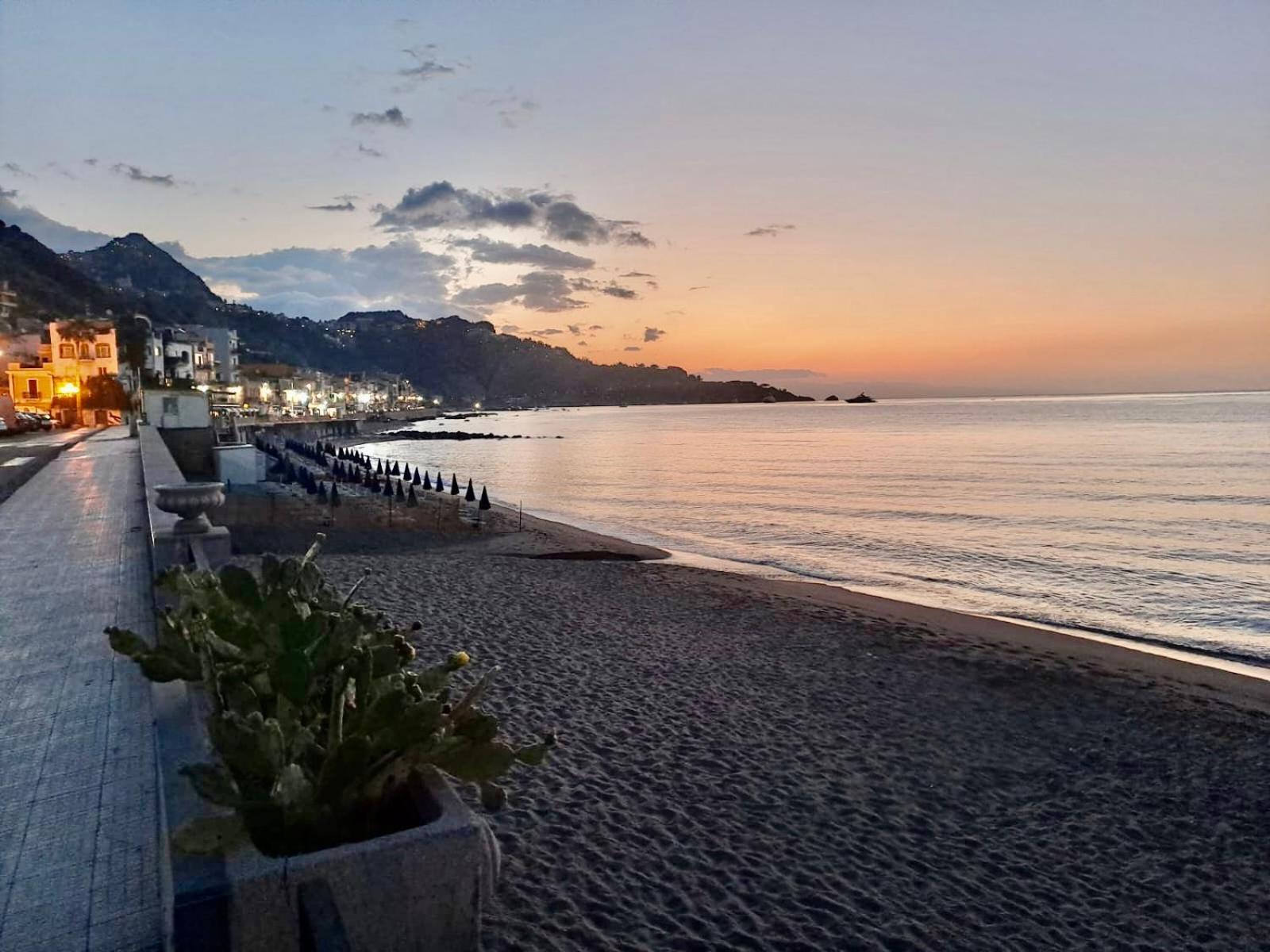 Nausica17 Naxos Bay Appartement Giardini-Naxos Buitenkant foto